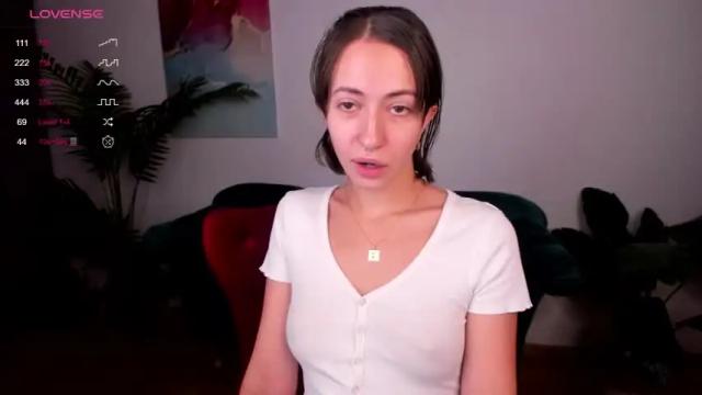 Image 12 of iiris_angel Stream on Chaturbate on 15 months ago