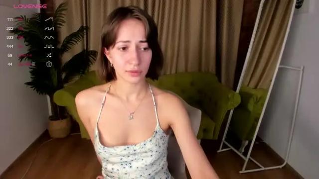 Image 10 of iiris_angel Stream on Chaturbate on 13 months ago