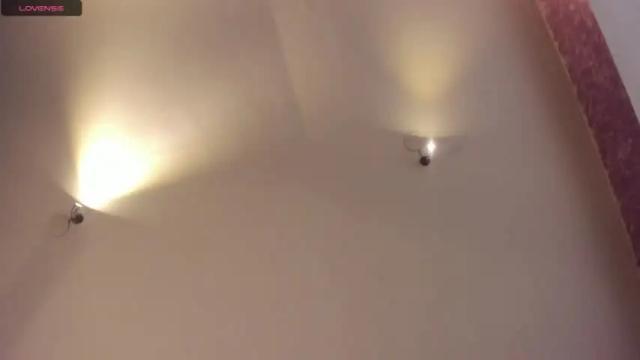 Image 6 of ikaika_ Stream on Chaturbate on 19 months ago