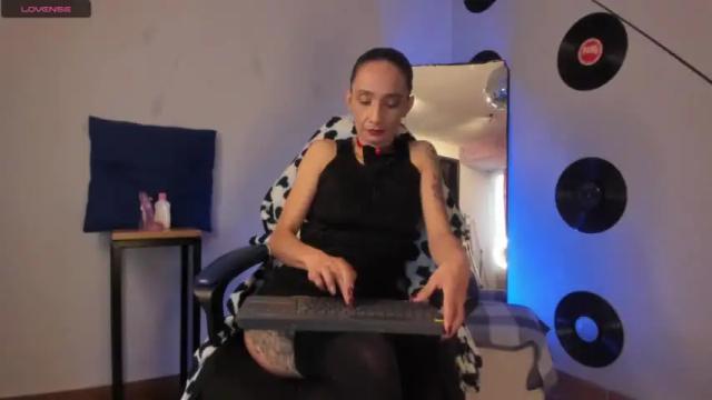 Thumbnail 1, ikaika_'s Stream at Chaturbate, 18 months ago