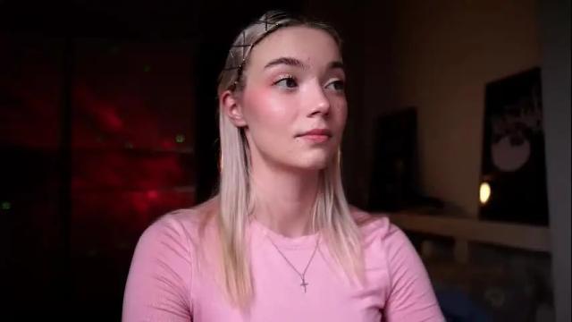 Image 12 of ileanacampbel Stream on Chaturbate on 2 months ago