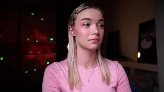 Image 2 of ileanacampbel Stream on Chaturbate on 2 months ago