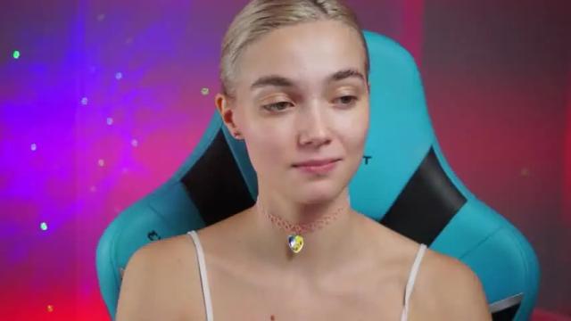 Image 12 of ileanacampbell Stream on Chaturbate on 16 months ago