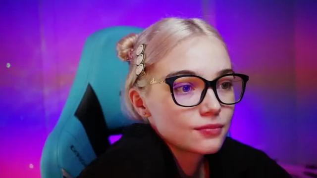 Image 3 of ileanacampbell Stream on Chaturbate on 15 months ago