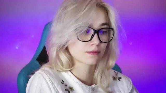 Image 7 of ileanacampbell Stream on Chaturbate on 14 months ago
