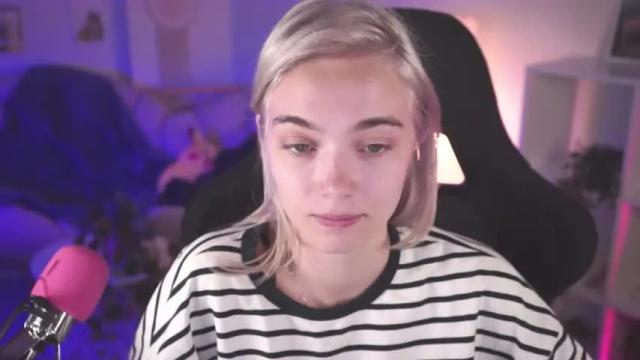 Image 7 of ileanacampbell Stream on Chaturbate on 14 months ago