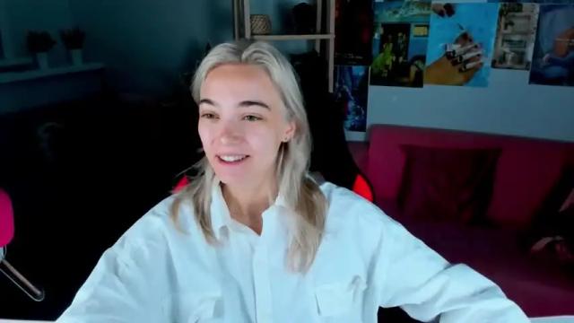 Image 3 of ileanacampbell Stream on Chaturbate on 14 months ago