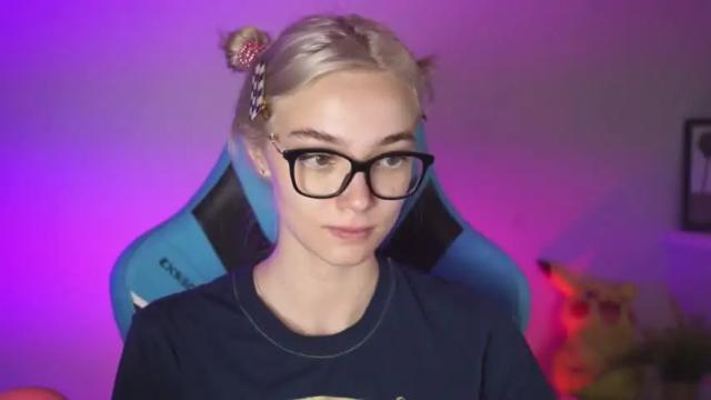 Image 12 of ileanacampbell Stream on Chaturbate on 13 months ago