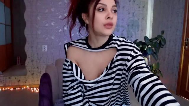 Image 7 of iliveinparadise Stream on Chaturbate on 12 months ago