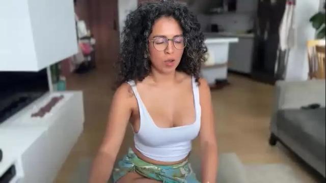 Image 6 of illaroom Stream on Chaturbate on 1 month ago