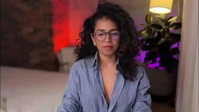 Image 4 of illaroom Stream on Chaturbate on 3 months ago