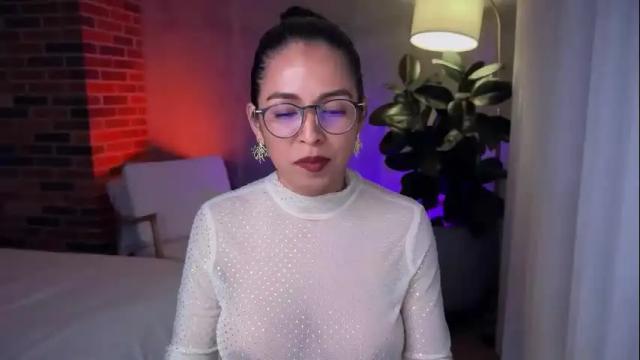 Thumbnail 1, illaroom's Stream at Chaturbate, 1 month ago