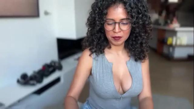 Image 7 of illaroom Stream on Chaturbate on 2 months ago