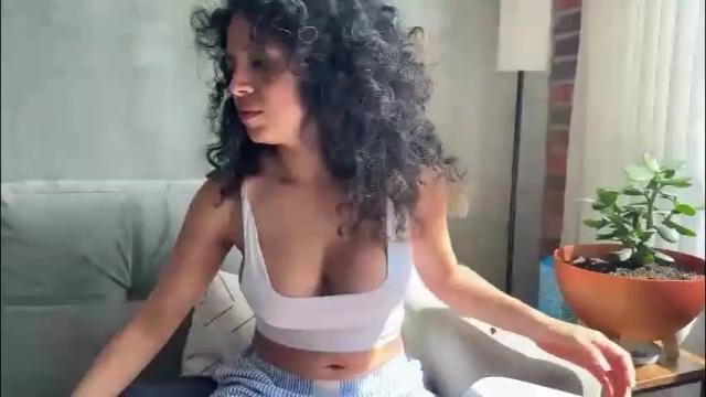 Thumbnail 1, illaroom's Stream at Chaturbate, 1 month ago