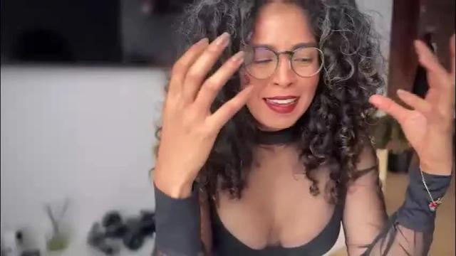 Image 6 of illaroom Stream on Chaturbate on 15 days ago