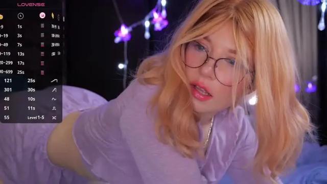 Image 2 of illegaldream Stream on Chaturbate on 1 month ago