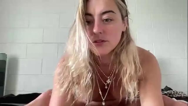 Image 12 of illicit_pleasure Stream on Chaturbate on 2 months ago