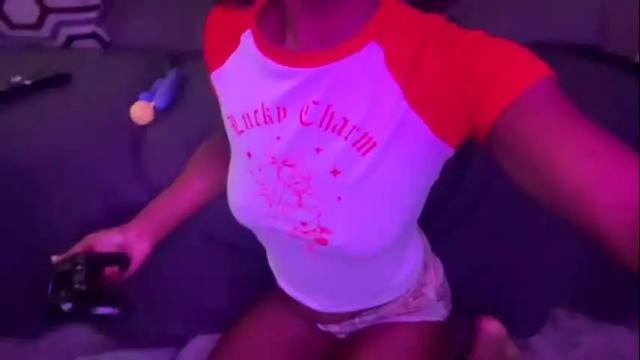 Image 6 of illoqu3nt Stream on Chaturbate on 2 months ago