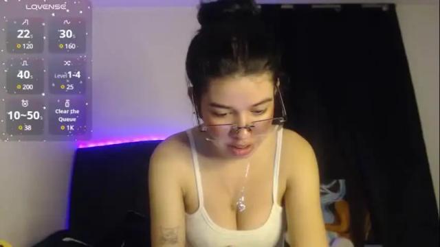 Image 2 of ily_bea Stream on Chaturbate on 1 month ago
