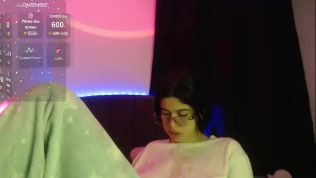 Image 4 of ily_bea Stream on Chaturbate on 3 days ago