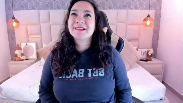 Image 11 of im_alaya Stream on Chaturbate on 24 days ago