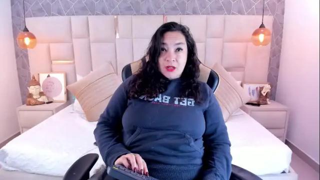 Image 8 of im_alaya Stream on Chaturbate on 24 days ago