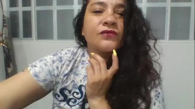 Image 8 of im_alaya Stream on Chaturbate on 19 days ago