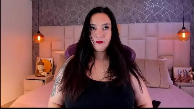 Image 3 of im_alaya Stream on Chaturbate on 1 day ago