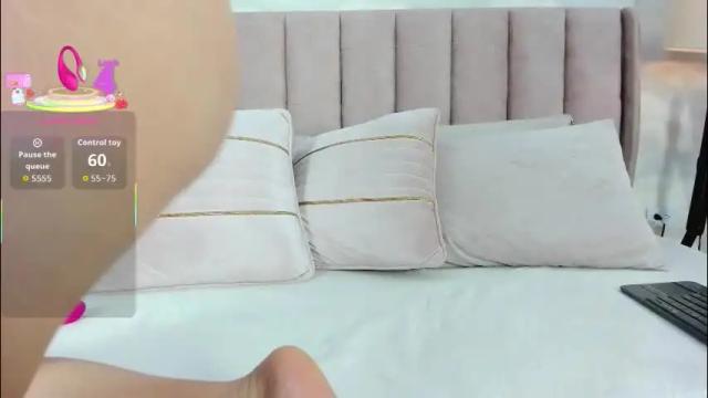 Image 6 of im_caro Stream on Chaturbate on 1 month ago