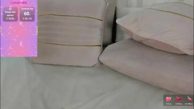 Image 12 of im_caro Stream on Chaturbate on 22 days ago