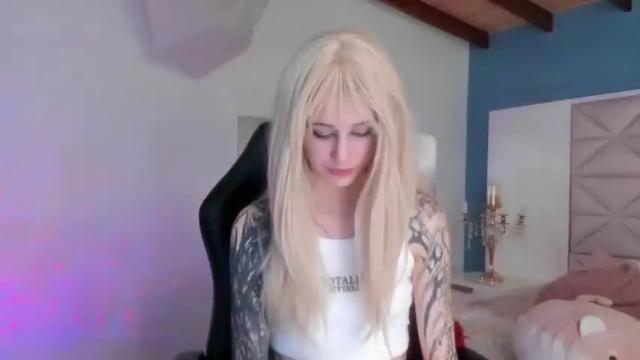 Image 3 of im_garu Stream on Chaturbate on 12 months ago