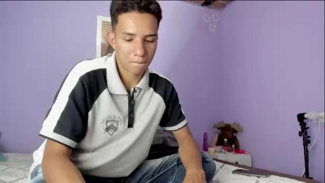 Image 4 of im_jeremy Stream on Chaturbate on 2 months ago