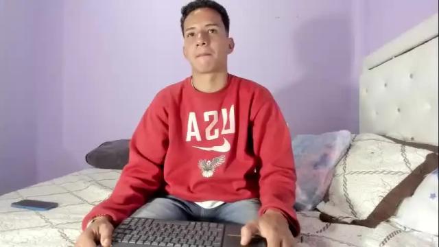 Image 6 of im_jeremy Stream on Chaturbate on 2 months ago