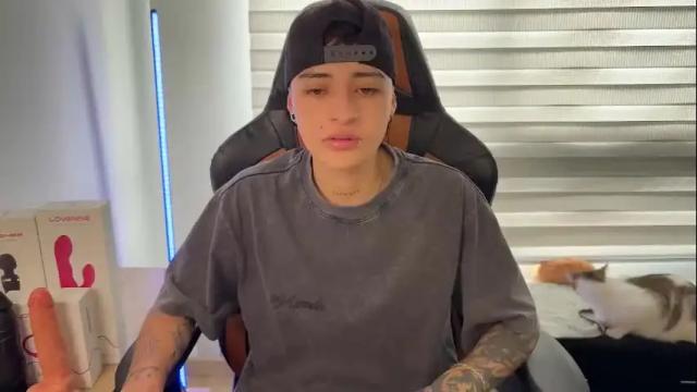 Image 2 of im_laia_ Stream on Chaturbate on 1 month ago
