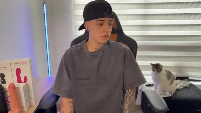 Image 3 of im_laia_ Stream on Chaturbate on 1 month ago
