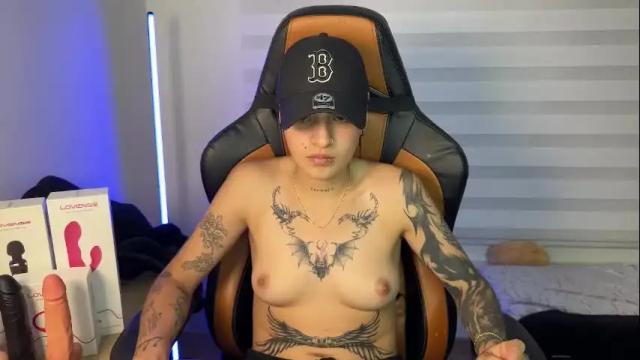 Image 10 of im_laia_ Stream on Chaturbate on 1 month ago