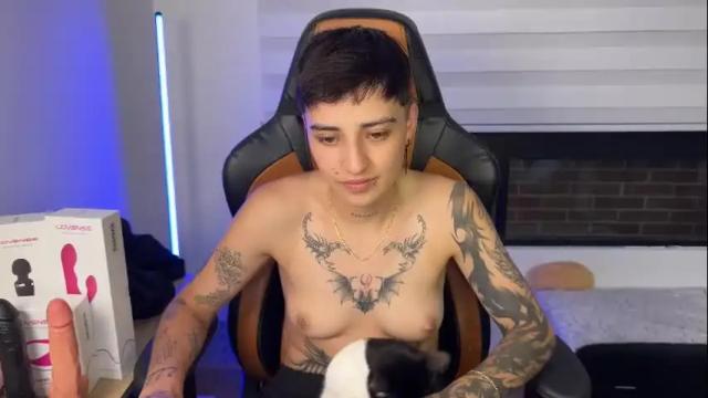 Image 4 of im_laia_ Stream on Chaturbate on 1 month ago