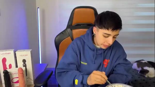 Image 3 of im_laia_ Stream on Chaturbate on 1 month ago