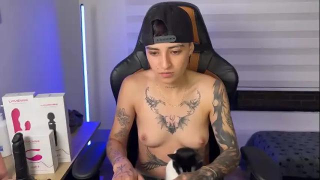 Image 4 of im_laia_ Stream on Chaturbate on 1 month ago