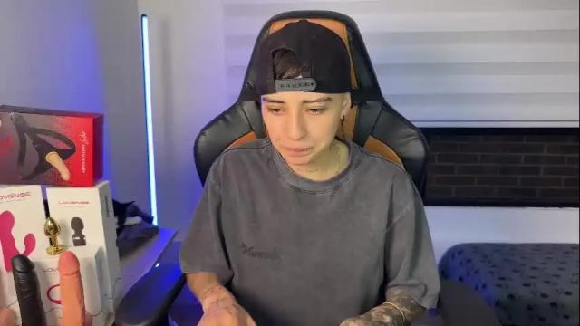 Image 3 of im_laia_ Stream on Chaturbate on 1 month ago