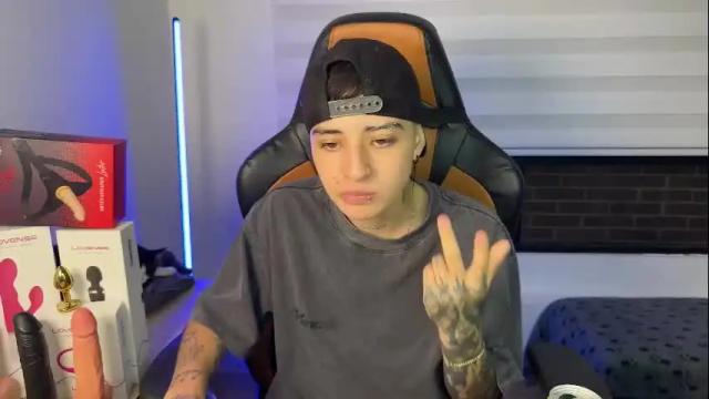 Image 4 of im_laia_ Stream on Chaturbate on 1 month ago