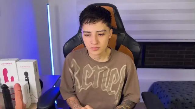 Image 4 of im_laia_ Stream on Chaturbate on 1 month ago