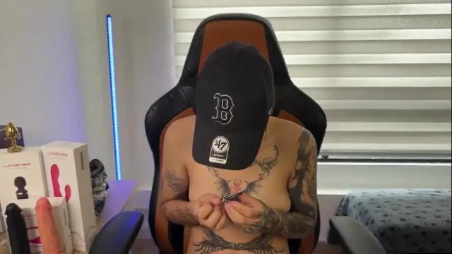 Image 4 of im_laia_ Stream on Chaturbate on 1 month ago