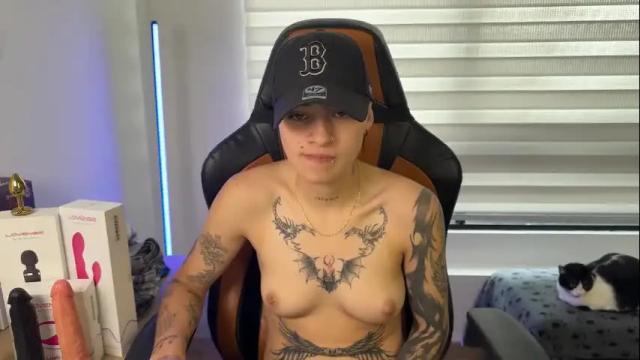 Image 8 of im_laia_ Stream on Chaturbate on 1 month ago