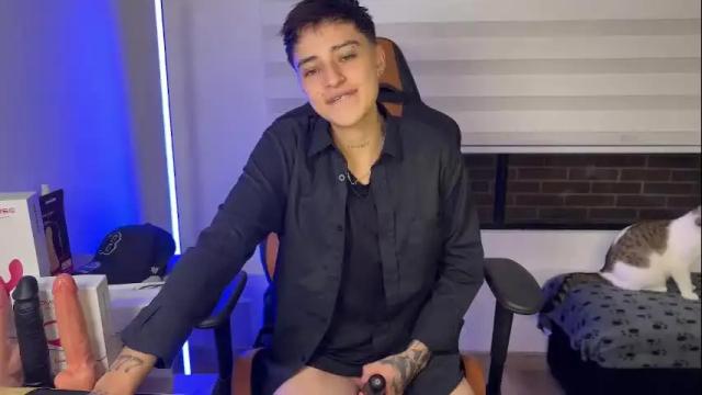 Image 11 of im_laia_ Stream on Chaturbate on 24 days ago