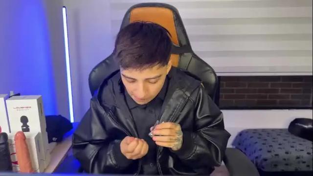 Image 3 of im_laia_ Stream on Chaturbate on 24 days ago
