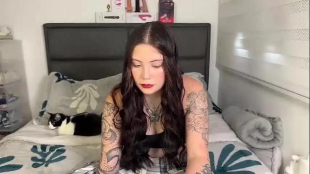 Image 2 of im_laia_ Stream on Chaturbate on 22 days ago
