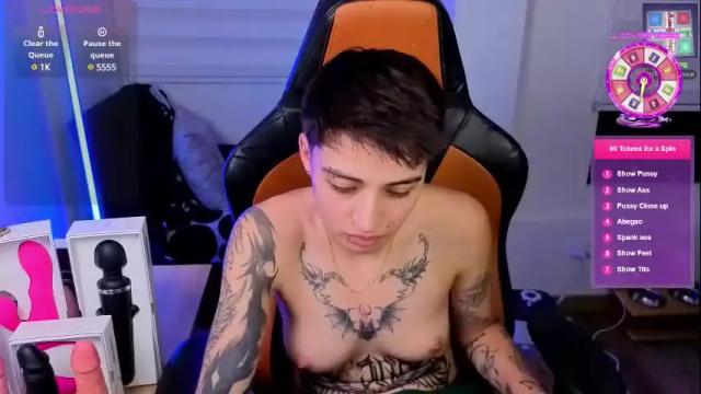 Image 7 of im_laia_ Stream on Chaturbate on 14 days ago