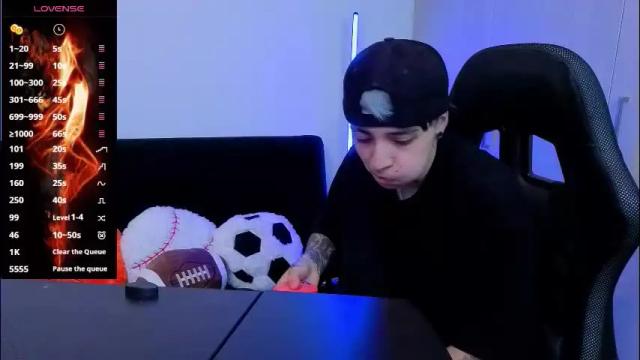 Image 2 of im_laia_ Stream on Chaturbate on 1 month ago