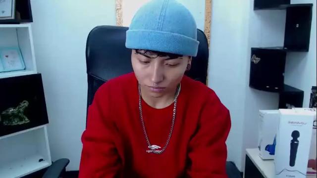 Image 2 of im_mathias Stream on Chaturbate on 16 days ago